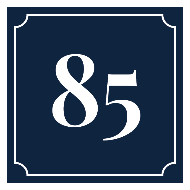 Klassisk husnummer skilt